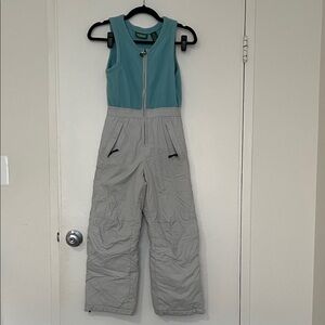 L.L. Bean Girls Blue and Gray Snow